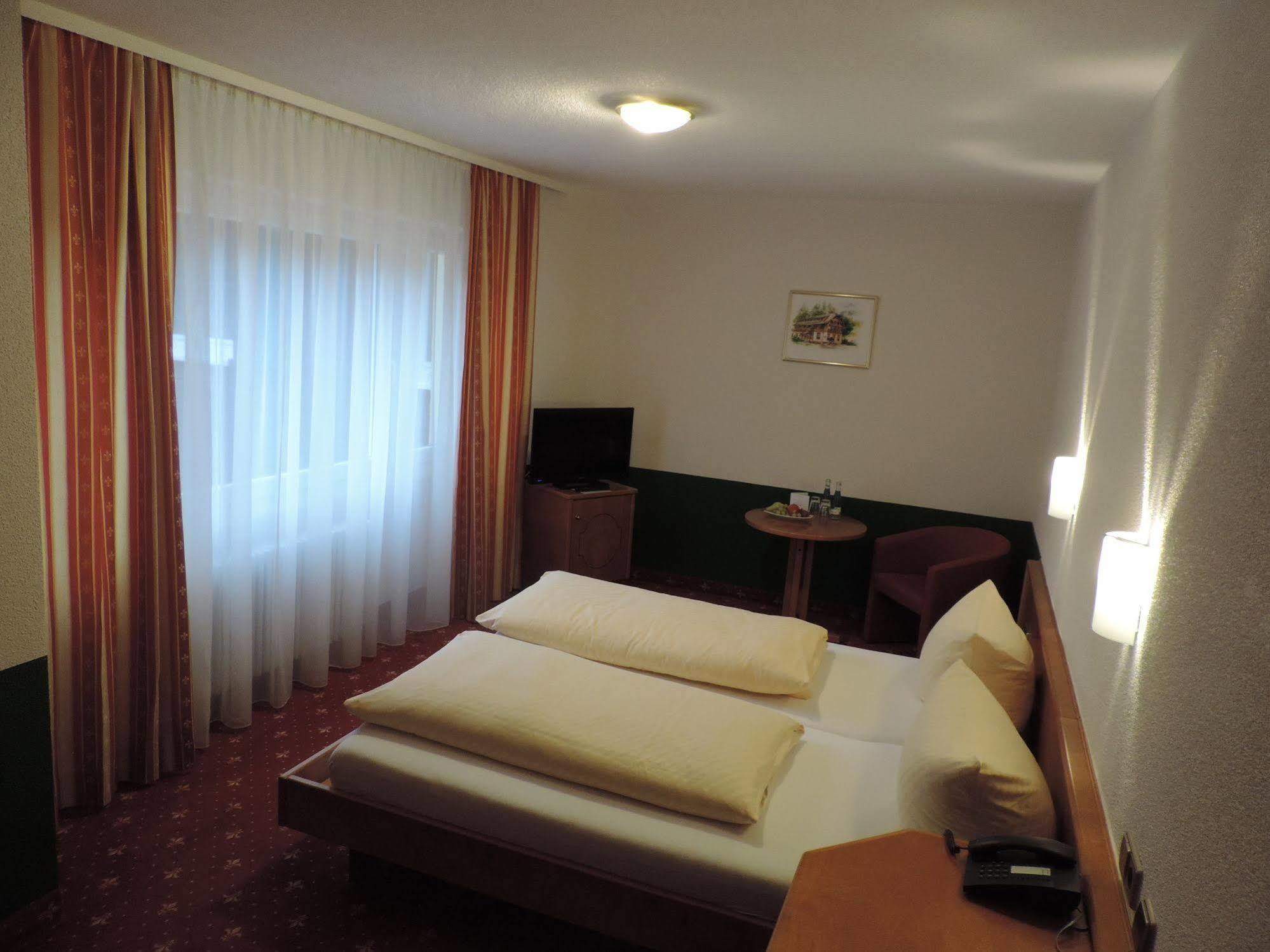 Waldhotel Forellenhof Baden-Baden Buitenkant foto