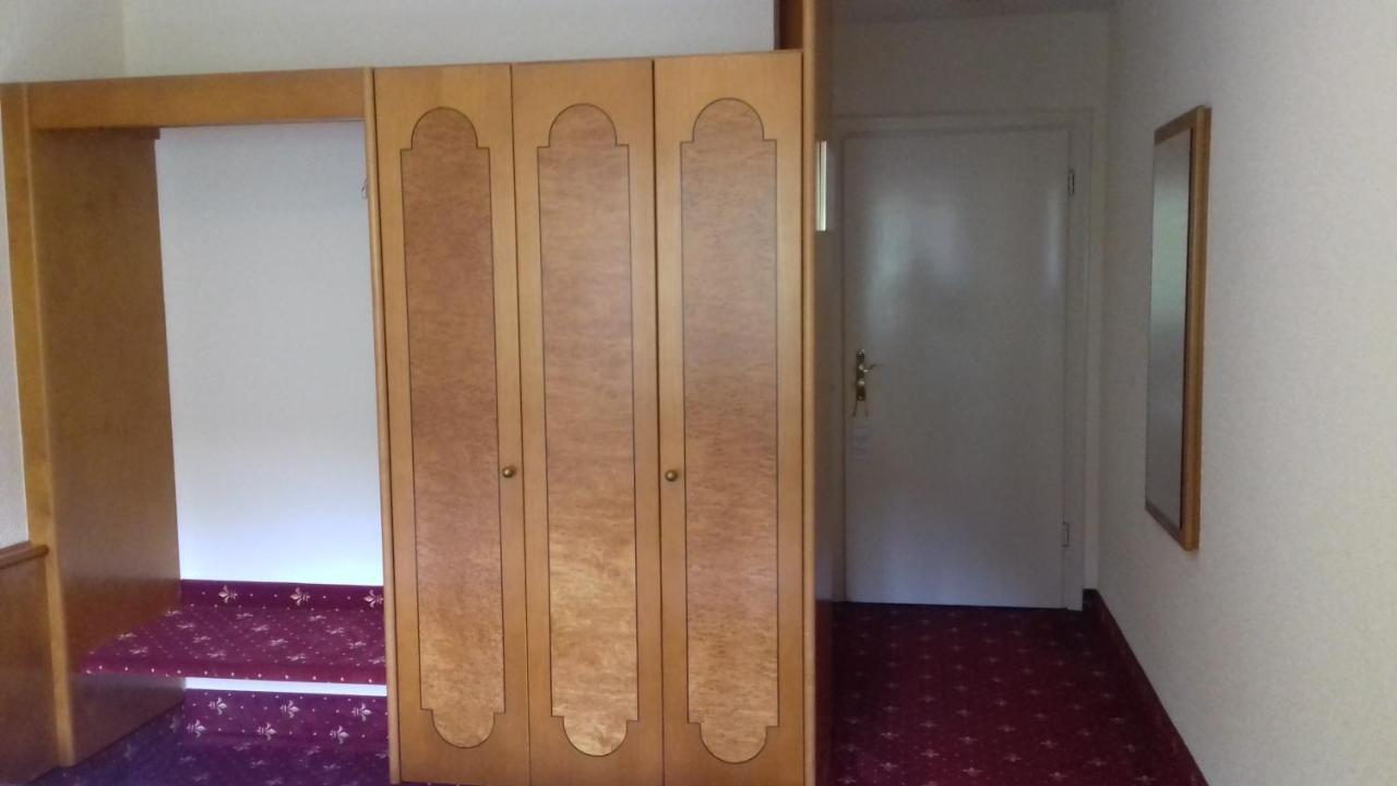 Waldhotel Forellenhof Baden-Baden Kamer foto